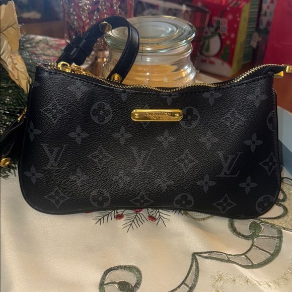 Louis Vuitton Handbags - Louis Vuitton Black Monogram Clutch